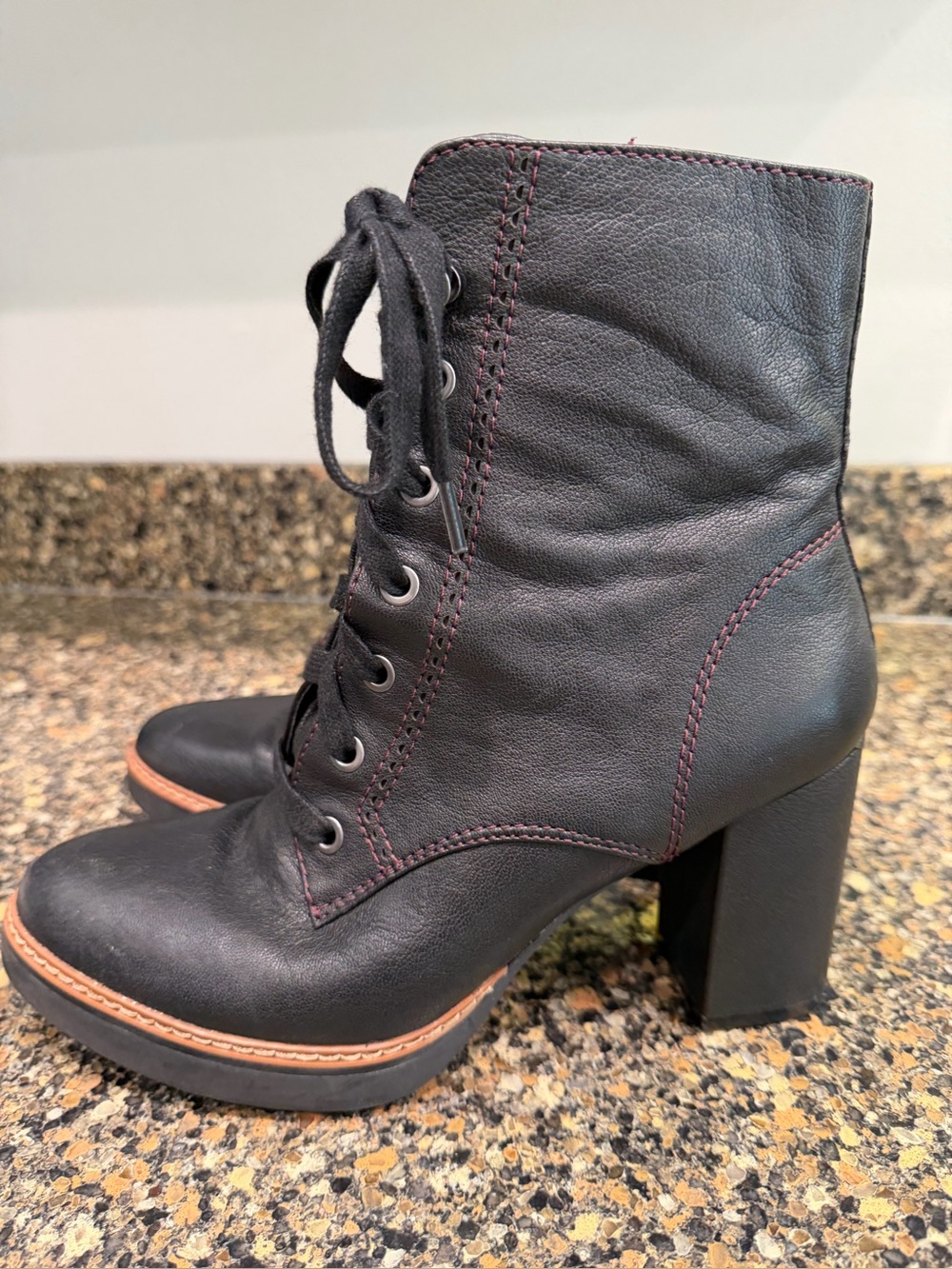 Naturalizer Black Lace-Up Block Heel Ankle Boots with Brown Trim size 8